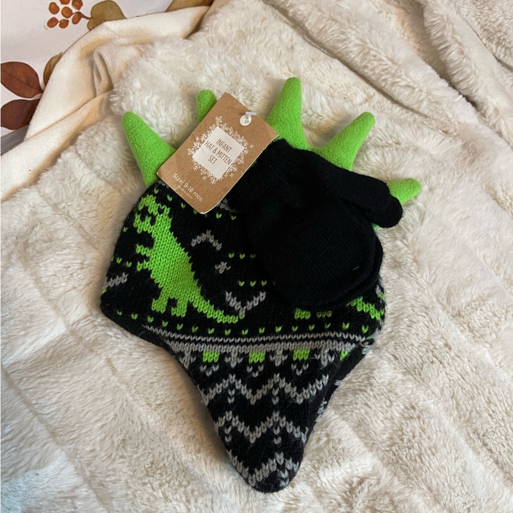 NWT Baby Infant 9-18M Unisex Dino Spike Knit Fall Cold Winter Hat Mittens Set